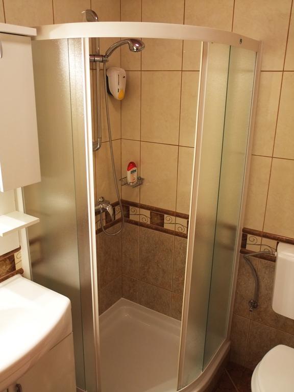 Bed & Breakfast Vila Stanisic 포제가 객실 사진