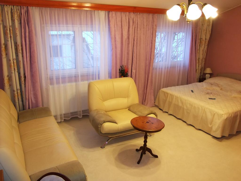 Bed & Breakfast Vila Stanisic 포제가 객실 사진