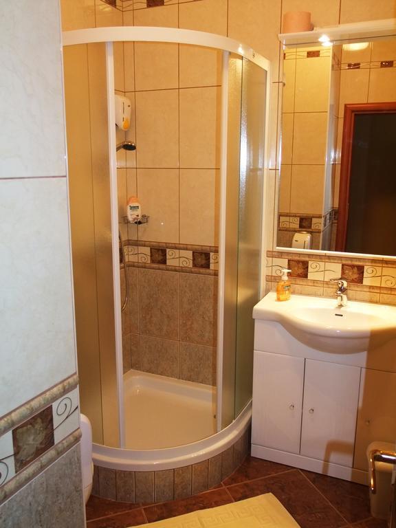 Bed & Breakfast Vila Stanisic 포제가 객실 사진